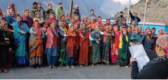 सेलंग गांव में शराबबंदी का बड़ा फैसला, सार्वजनिक आयोजनों में पूर्ण प्रतिबंध