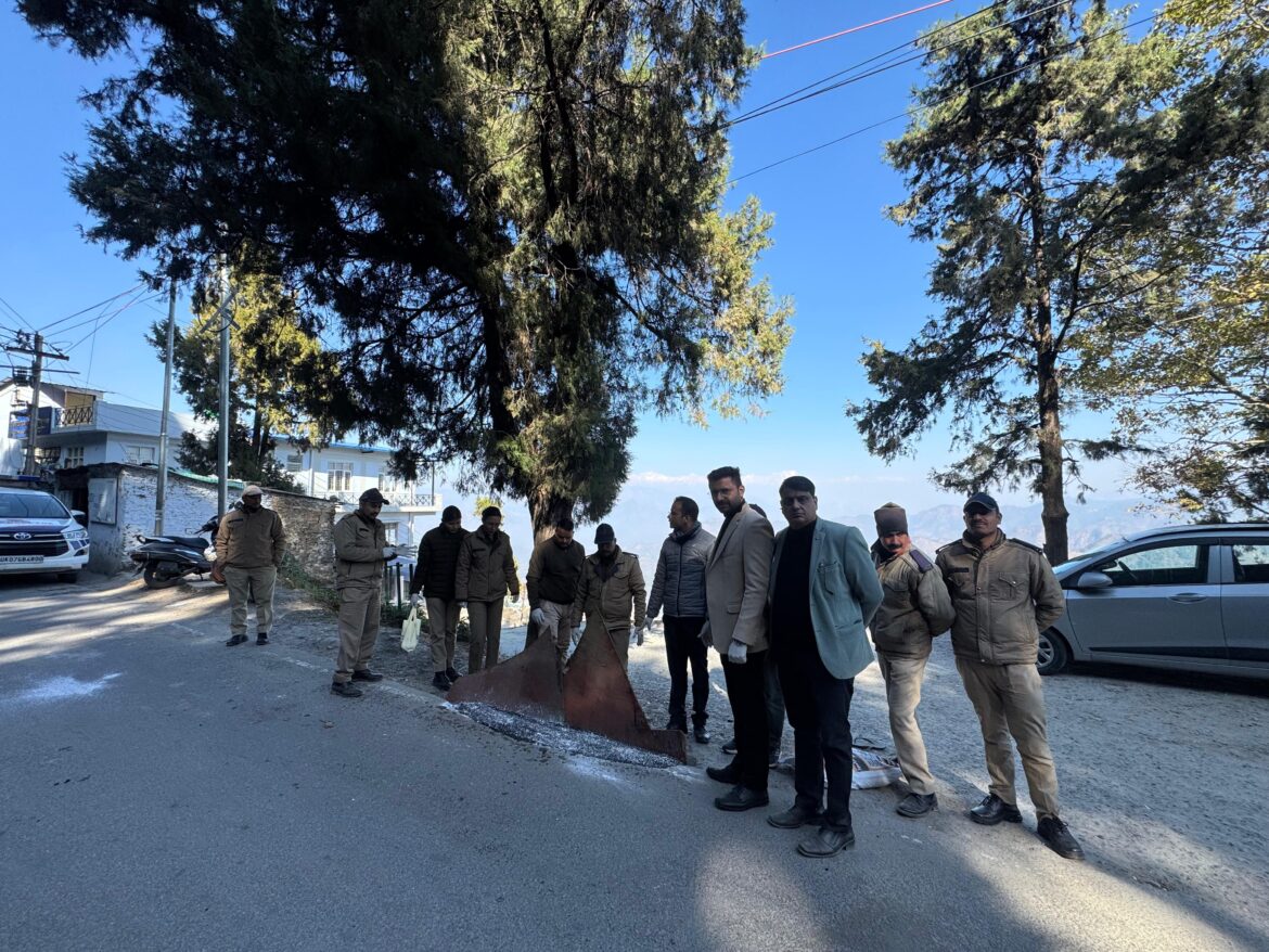 नगर क्षेत्र में सड़क सुरक्षा को लेकर तेज पहल, इंस्टेंट पॉटहोल रिपेयर से गड्ढों की त्वरित मरम्मत