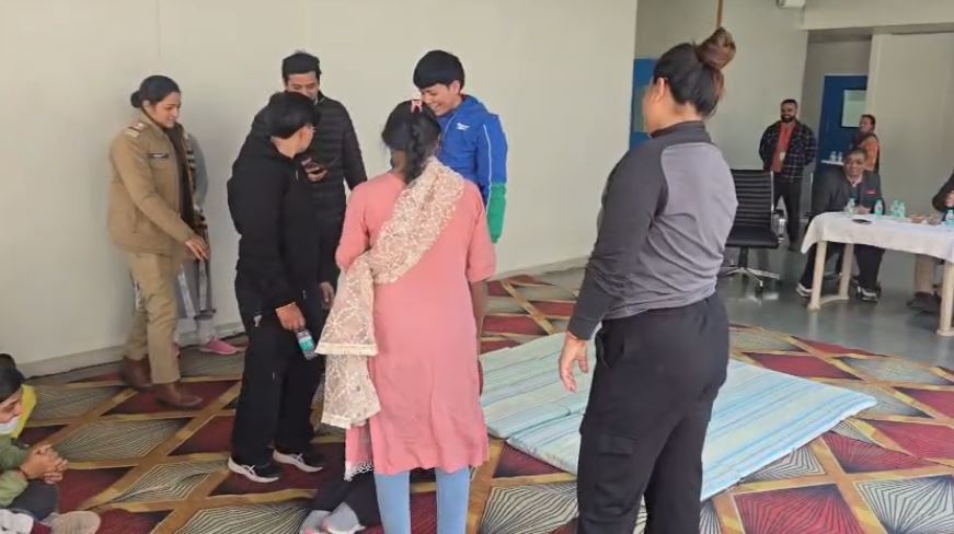 सेलाकुई में 500 महिला कर्मचारियों को आत्मरक्षा प्रशिक्षण