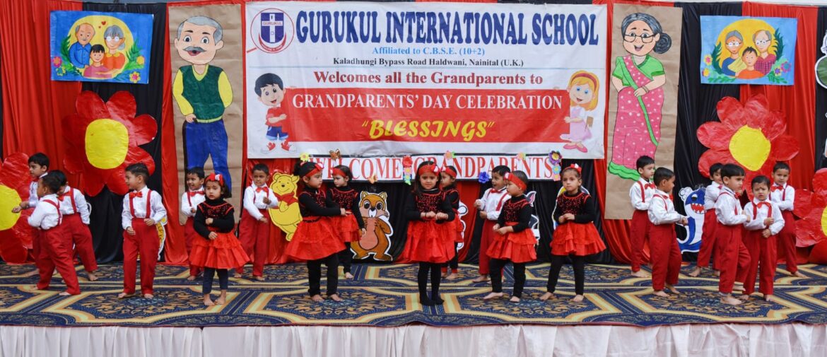 गुरुकुल स्कूल में ग्रैंड पेरेंट्स डे उत्साह से मनाया