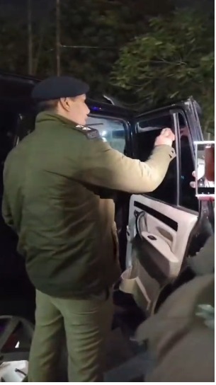 हरिद्वार में फर्जी वीआईपी बनकर घूम रहे युवक की अकड़ निकाली, मॉडिफाइड स्कॉर्पियो सीज