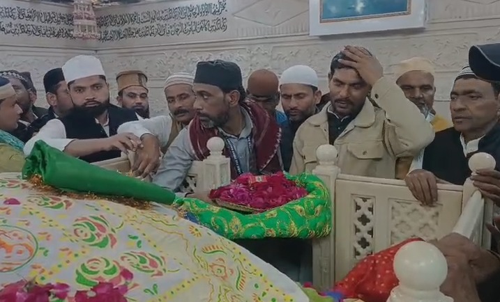 पिरान कलियर में डॉ. इंद्रेश कुमार के नाम की चादरपोशी, देश में अमन-चैन की दुआ