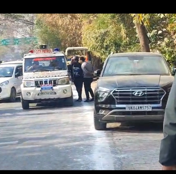 हल्द्वानी: CM कार्यक्रम स्थल के पास कार में मिला युवक का शव