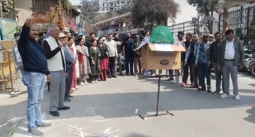 कांग्रेस जिलाध्यक्ष ने महंगाई और गैस दरों पर केंद्र सरकार पर किया हमला