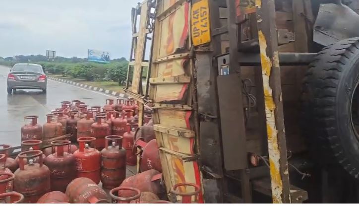 मंगलौर–भगवानपुर हाईवे पर बस और गैस सिलेंडर ट्रक की टक्कर, कई घायल