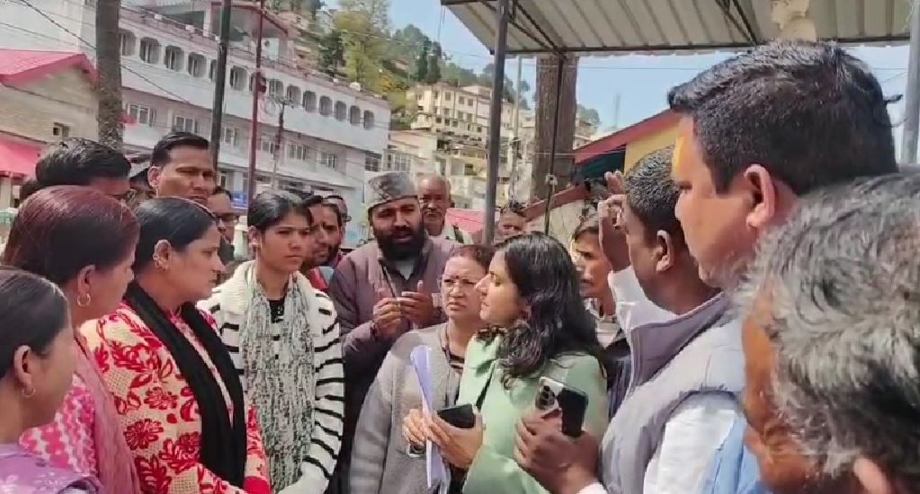 पौड़ी में गुलदार के हमले से राजमिस्त्री की मौत, ग्रामीणों का प्रदर्शन