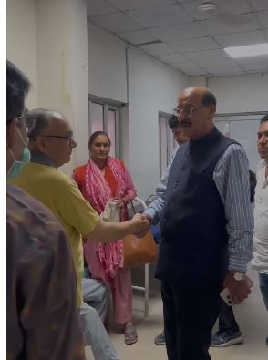 स्वास्थ्य मंत्री सुबोध उनियाल ने राजकीय जिला चिकित्सालय का औचक निरीक्षण किया