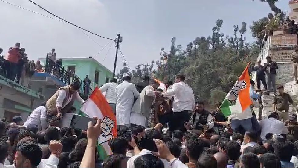 कांग्रेस का विधानसभा घेराव, हरीश रावत ने सरकार पर साधा निशाना