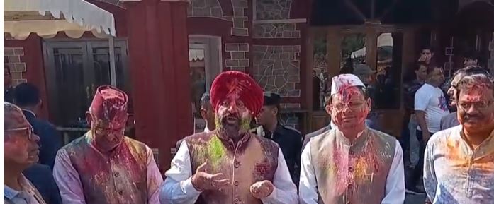 लोकभवन में धूमधाम से मनाई गई होली, राज्यपाल और मुख्यमंत्री ने दी शुभकामनाएं