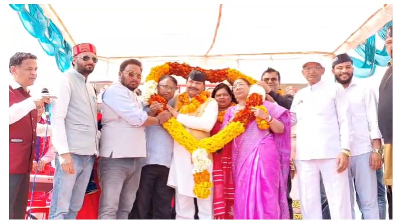 रुड़की: वरिष्ठ कांग्रेस नेत्री रितु कंडियाल जुयाल ने यूकेडी का दामन थामा