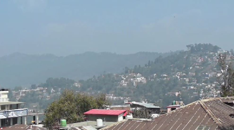 अल्मोड़ा में जंगलों की आग और प्रदूषण का खतरा बढ़ा