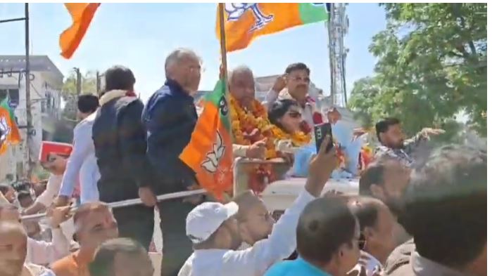 हरिद्वार में मदन कौशिक के स्वागत का भव्य रोड शो