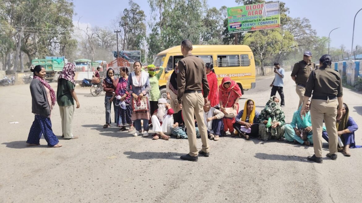 बिंदुखत्ता में गैस सप्लाई में देरी से ग्रामीणों का फूटा गुस्सा