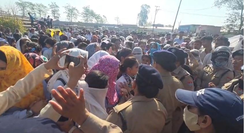 मदरसन कंपनी हड़ताल समाप्त, 12 मांगों पर सहमति वेतन मुद्दा बरकरार