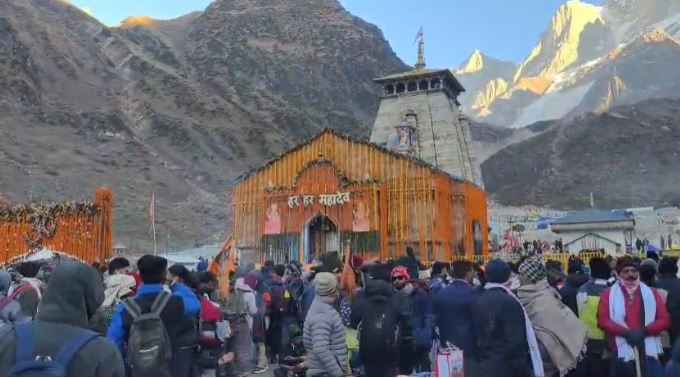 चारधाम यात्रा में बड़ा बदलाव: दर्शन सीमा खत्म, केदारनाथ में VIP दर्शन पर सख्ती, मोबाइल-रील पर पूरी रोक