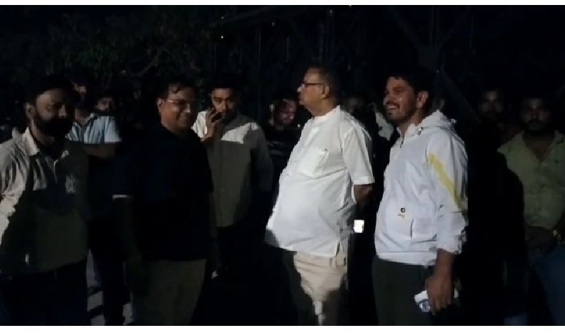 उधम सिंह नगर में रेलवे भूमि से अवैध मजार हटाई गई, प्रशासन की संयुक्त कार्रवाई