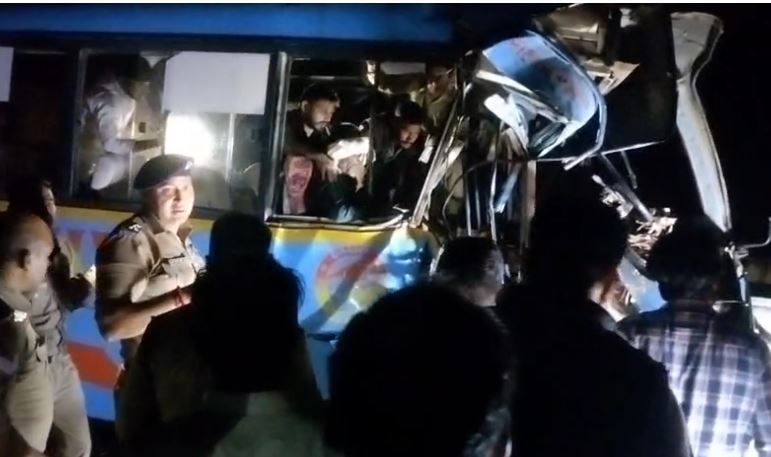 श्यामपुर में दो बसों की भिड़ंत, 15 तक यात्री घायल