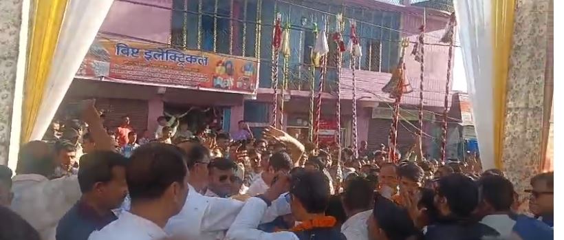 द्वाराहाट में ऐतिहासिक स्याल्दे बिखौती मेले का भव्य शुभारंभ, हजारों लोग पहुंचे