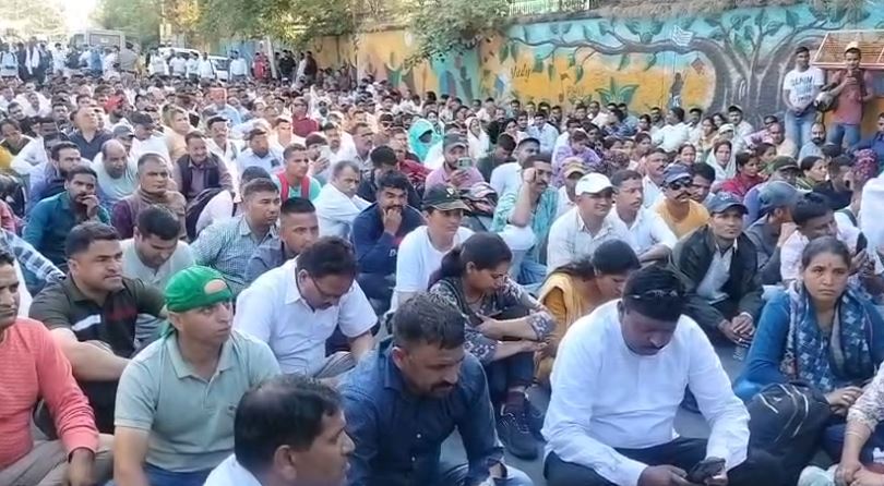 देहरादून में PRD जवानों का प्रदर्शन, मांगों को लेकर सचिवालय कूच