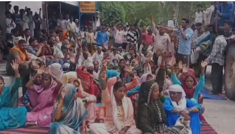 श्यामपुर वन रेंज में ग्रामीणों का प्रदर्शन, वन विभाग पर लगाए गंभीर आरोप