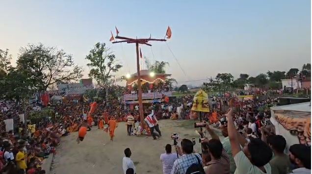 दिनेशपुर में चड़क पूजा: आस्था की पराकाष्ठा या जानलेवा परंपरा?