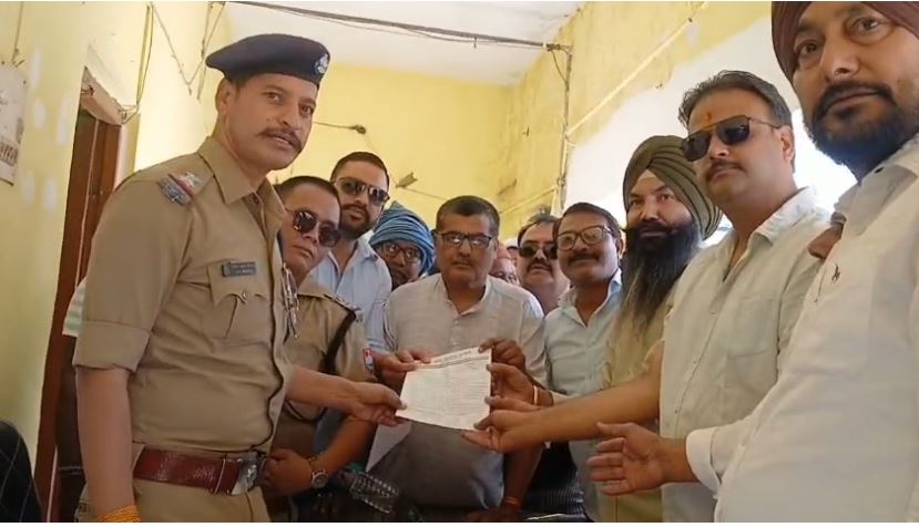 सितारगंज में कांग्रेस का हंगामा, फर्जी सोशल मीडिया अकाउंट पर कार्रवाई की मांग