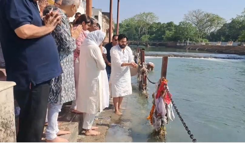 हरिद्वार में बलबीर पुंज की अस्थियों का विसर्जन, नेताओं ने दी श्रद्धांजलि