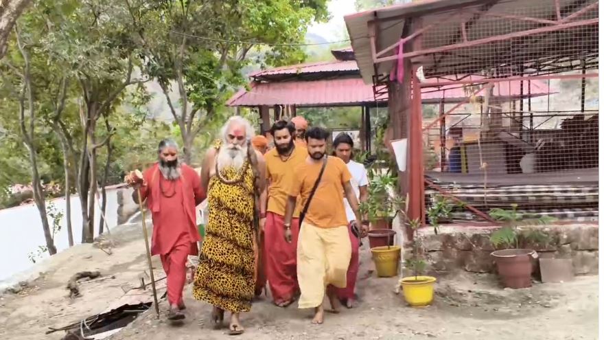 ऋषिकेश में हरिओम महाराज ने पीएम मोदी समर्थित वोट की अपील की