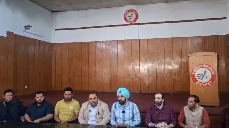 राजपुर रोड पर पब-बार पर पुलिस का विशेष अभियान