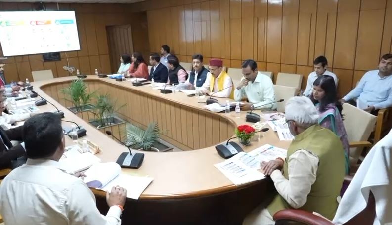 आयुष मंत्री मदन कौशिक ने आयुष विभाग की समीक्षा बैठक में दिए आवश्यक निर्देश