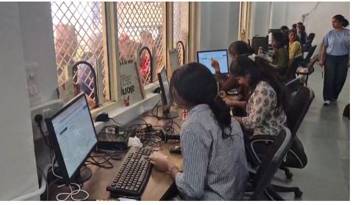 ऋषिकेश: चारधाम यात्रा के लिए ऑफलाइन रजिस्ट्रेशन शुरू, पहले दिन 200 से अधिक श्रद्धालु पहुंचे