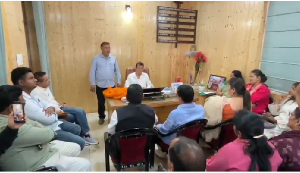 नैनीताल के भीमताल में ब्लॉक प्रमुखों की महत्वपूर्ण बैठक, संगठन मजबूती पर जोर