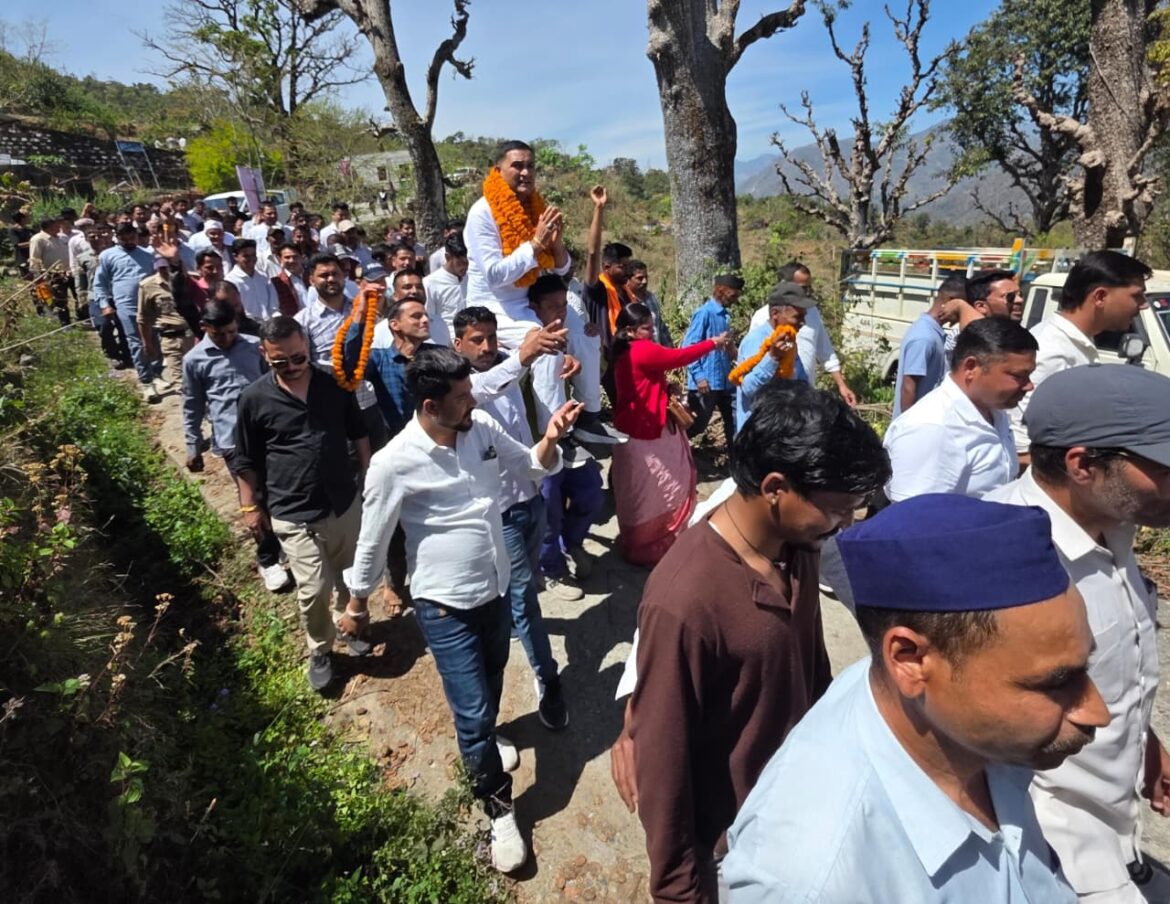 कैबिनेट मंत्री बनने के बाद राम सिंह कैड़ा का क्षेत्र में भव्य स्वागत