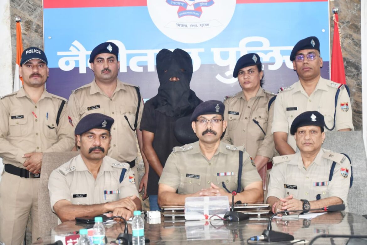 ट्रैक्टर से कार पर जानलेवा हमला, आरोपी गिरफ्तार