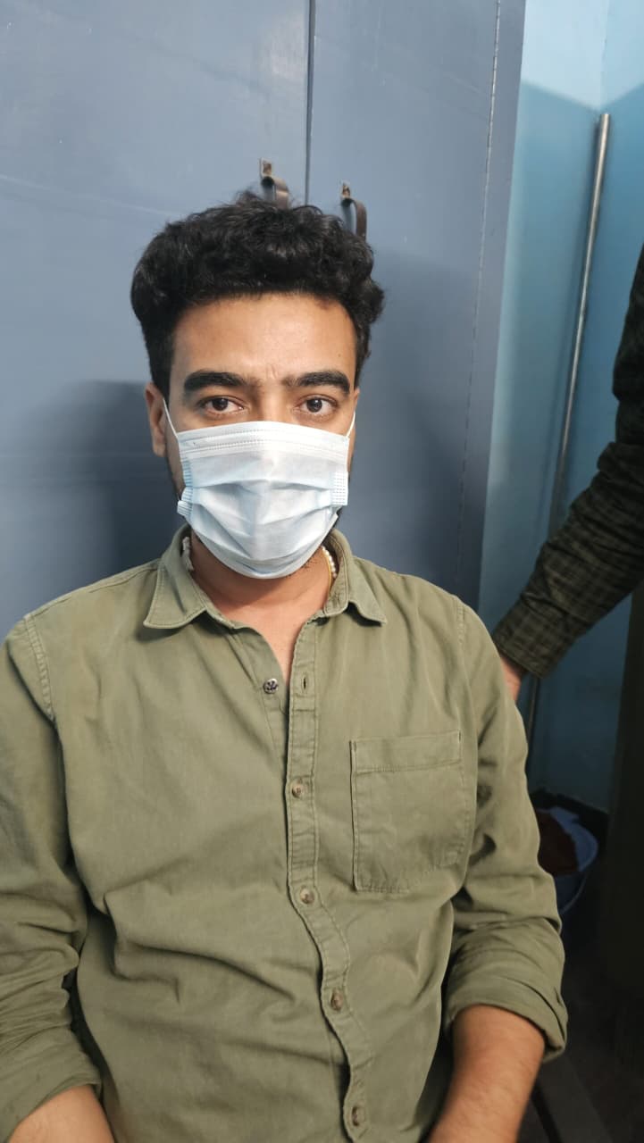 यहाँ आपके विवरण के आधार पर आख़बार शैली में रिपोर्ट तैयार की गई है