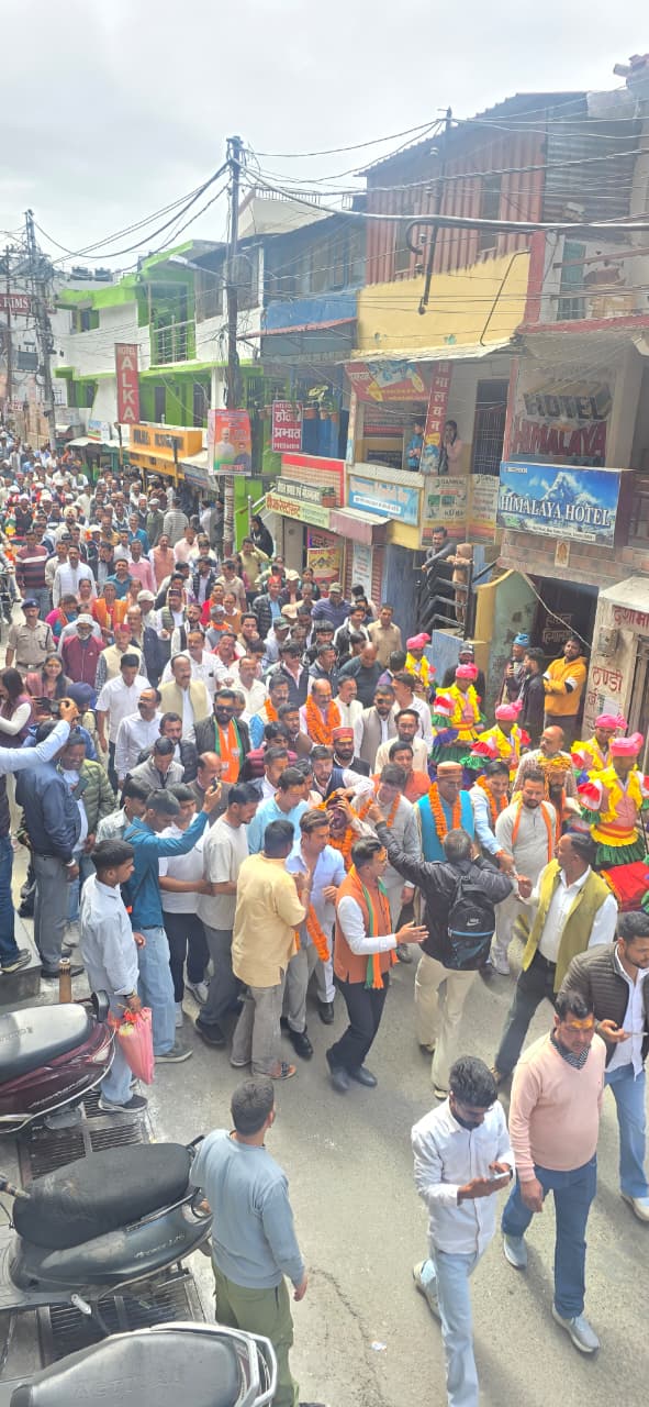 दायित्व मिलने पर गोविंद सिंह पिलख्वाल का अल्मोड़ा में भव्य स्वागत