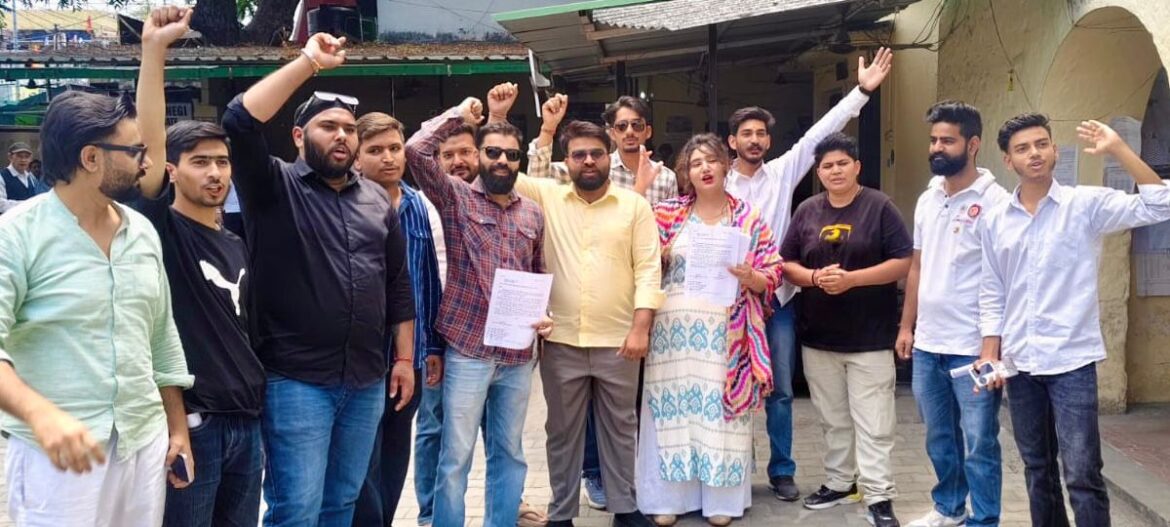 गैस आपूर्ति व्यवस्था पर अव्यवस्था के खिलाफ युवा कांग्रेस का ज्ञापन, राहत की उठाई मांग