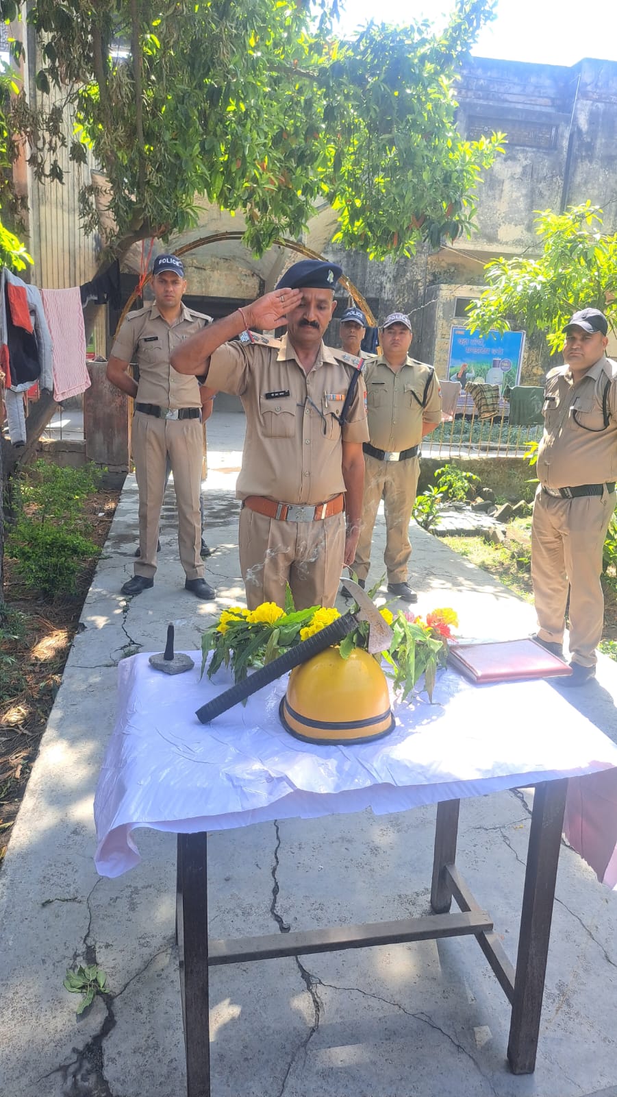 अग्निशमन सेवा दिवस पर बाजपुर में शहीदों को श्रद्धांजलि, जागरूकता रैली निकाली गई