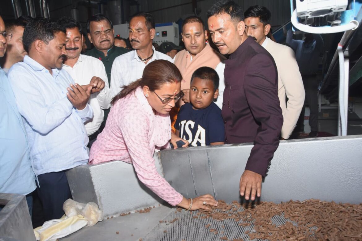 अल्मोड़ा के पड़ोलिया में बायोमास यूनिट का उद्घाटन, महिलाओं को मिलेगा रोजगार