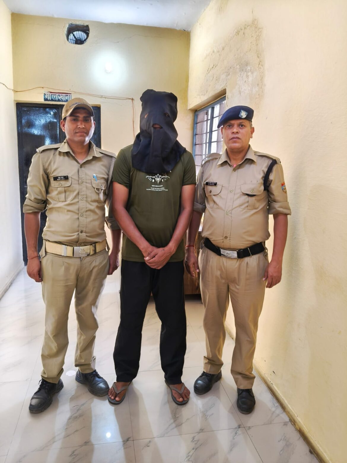 काठगोदाम में सेना की वर्दी पहनकर घूम रहा संदिग्ध युवक पकड़ा गया, FIR दर्ज