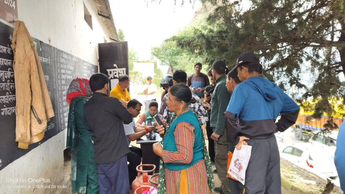 ज्योतिर्मठ में गैस सिलेंडर आपूर्ति सुचारु, यात्रा सीजन में भी व्यवस्था सामान्य