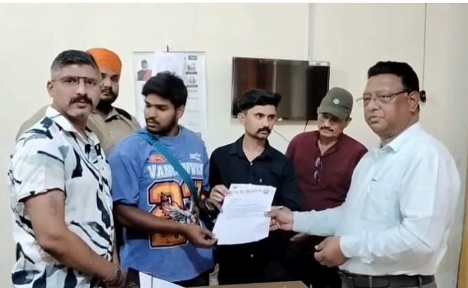 खटीमा में धर्मांतरण के आरोपों पर बवाल, विहिप–बजरंग दल ने सौंपा ज्ञापन