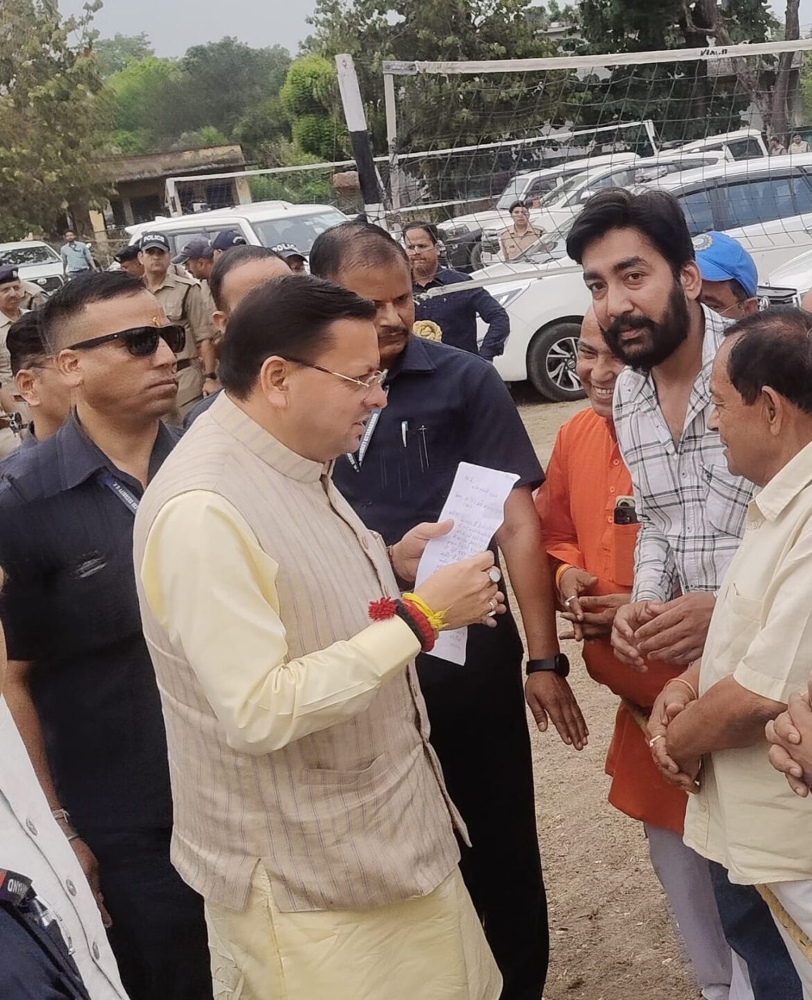 हल्द्वानी में बाघ-तेंदुए के बढ़ते हमले पर आक्रोश, मुख्यमंत्री को सौंपा ज्ञापन