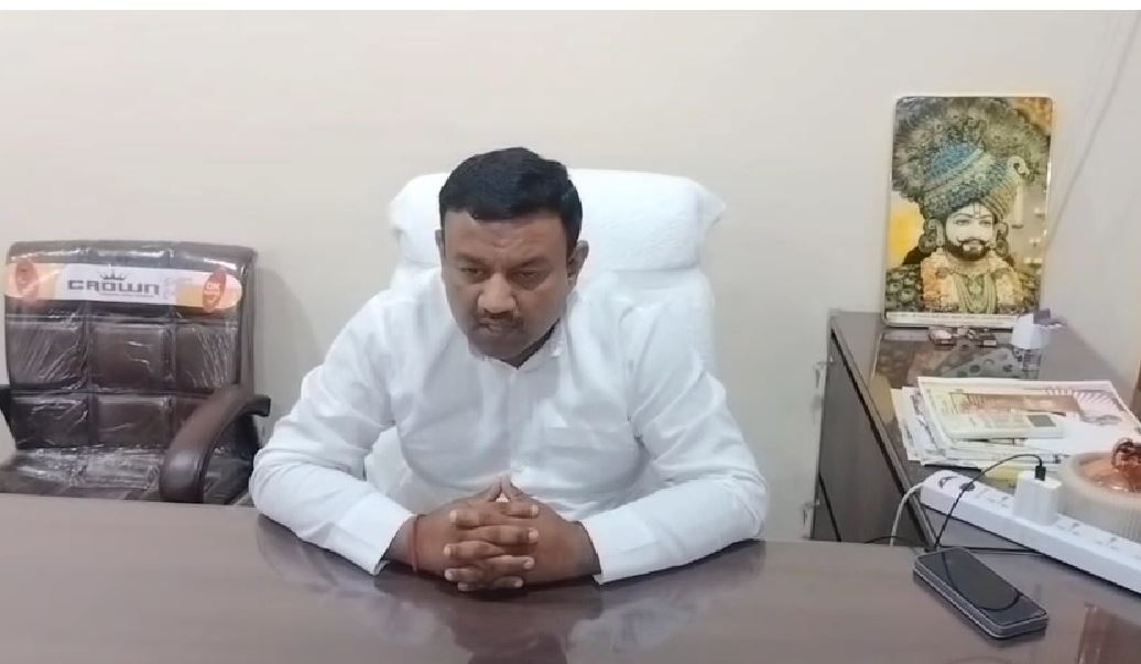 रुड़की की राजनीति में बड़ा घमासान, पूर्व मेयर ने मंत्री पर लगाए गंभीर आरोप