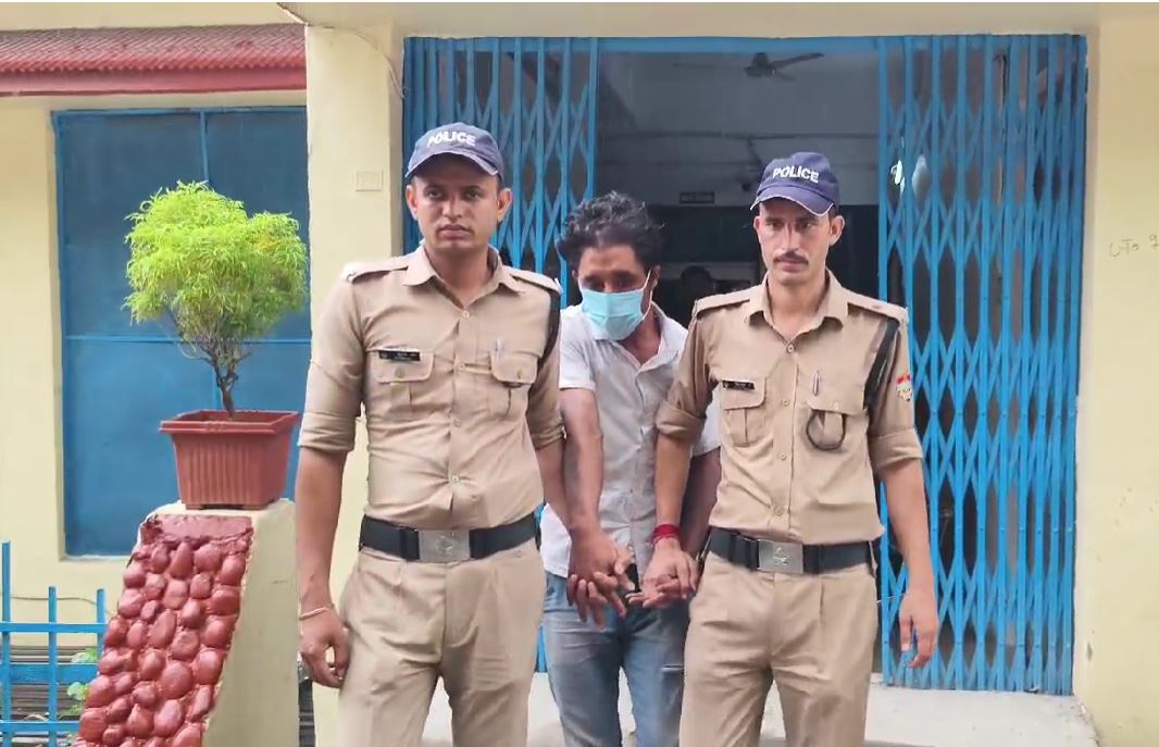 टिहरी में नशा तस्करी पर बड़ी कार्रवाई, 533 ग्राम चरस के साथ तस्कर गिरफ्तार