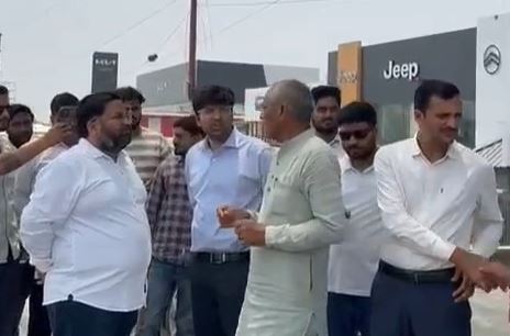 लालकुआं में सड़क विकास को लेकर विधायक का निरीक्षण, निर्माण कार्यों में तेजी के निर्देश