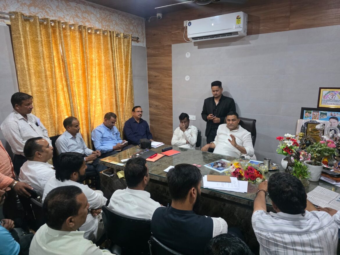 हल्द्वानी में कैबिनेट मंत्री राम सिंह कैड़ा ने ली जमरानी बांध परियोजना की समीक्षा बैठक
