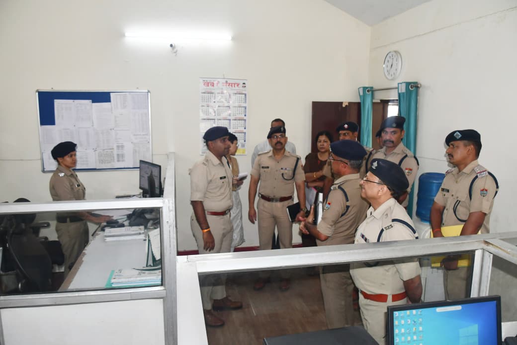 एसएसपी नैनीताल ने हल्द्वानी पुलिस बहुउद्देशीय भवन का किया वार्षिक निरीक्षण, तकनीकी इकाइयों की समीक्षा