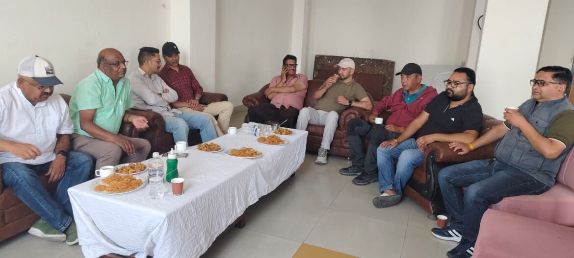 होटल एसोसिएशन ने दी, आंदोलन की चेतावनी