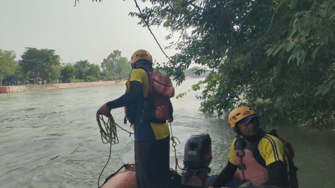 हरिद्वार में गंगा में डूबे युवक की तलाश जारी, SDRF का सर्च ऑपरेशन तेज